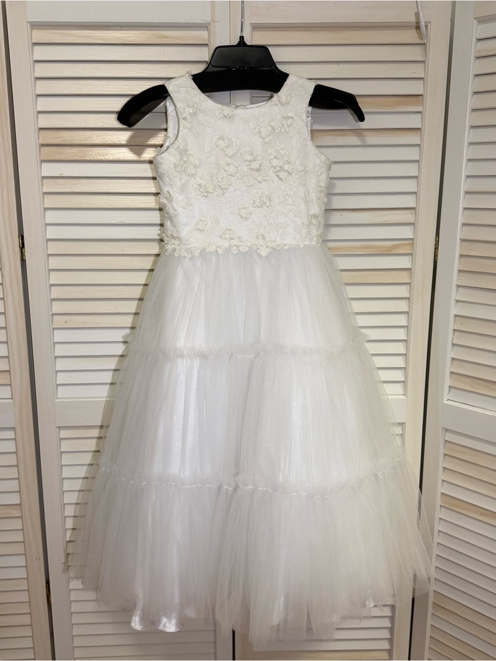 Joan Calabrese White Girl’s Dress ***NWT***